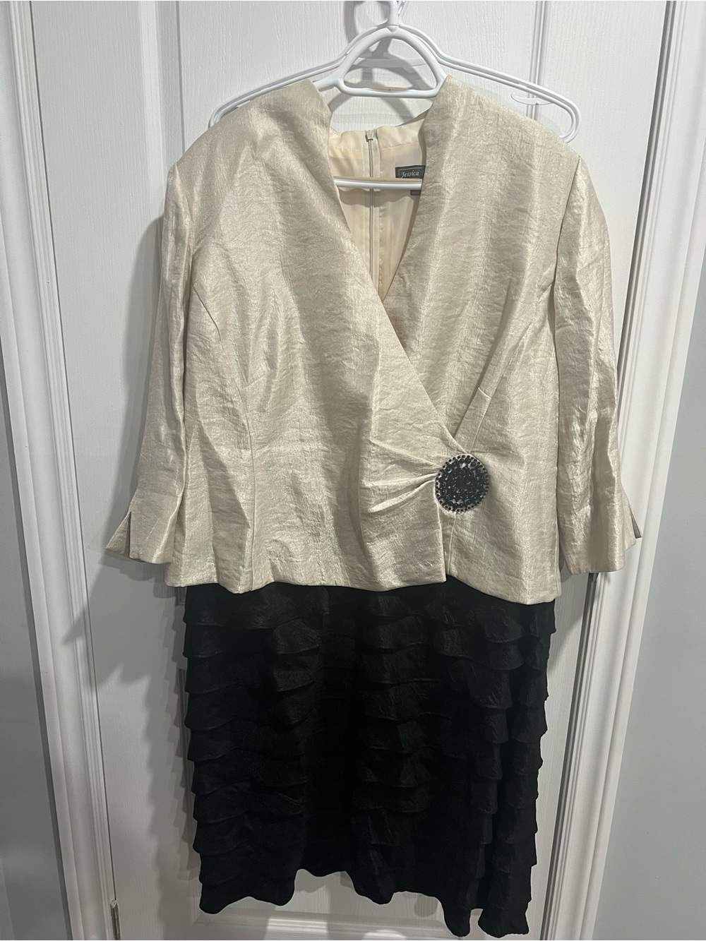 Jessica Howard Ivory dress with Subtle Sheen